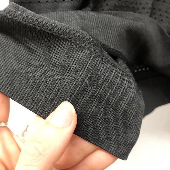 Lululemon Mesh Long Sleeve Top Size 8 Black - Picture 5 of 8